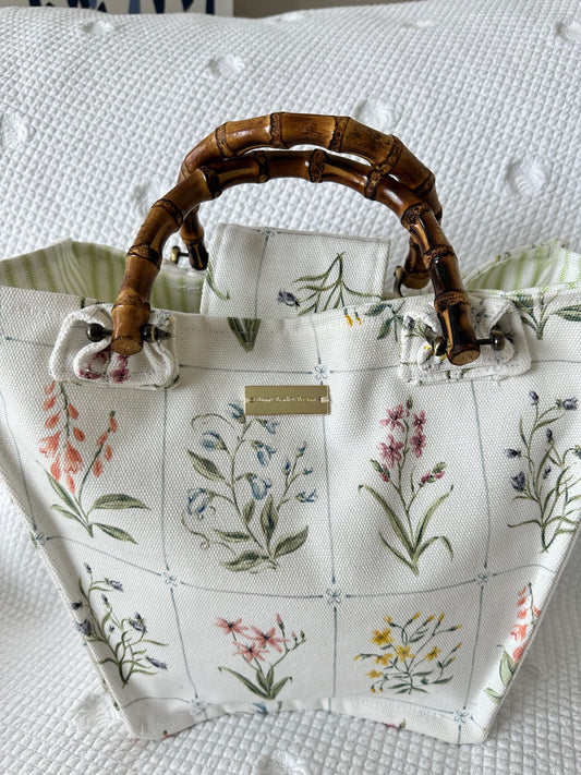 Betty Bucket Bag